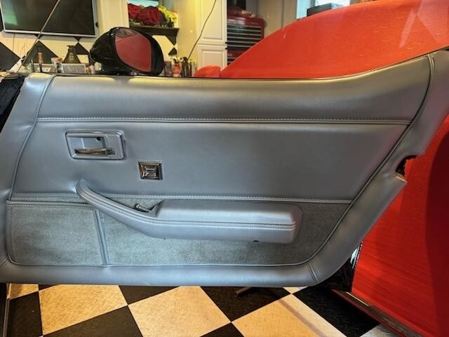 Chevrolet-Corvette-1978-Coupe-12