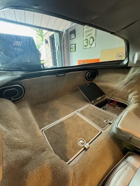 Chevrolet-Corvette-1978-Coupe-15