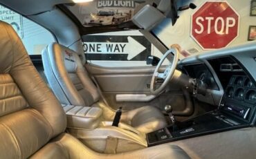 Chevrolet-Corvette-1978-Coupe-18