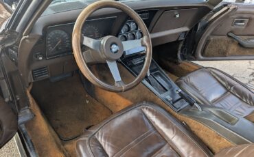 Chevrolet-Corvette-1978-Coupe-4