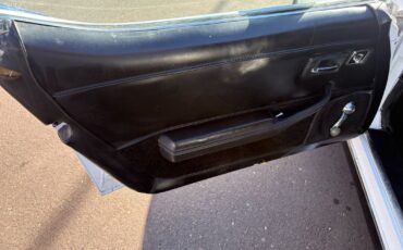 Chevrolet-Corvette-1979-32