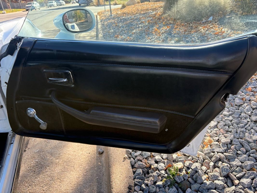 Chevrolet-Corvette-1979-38