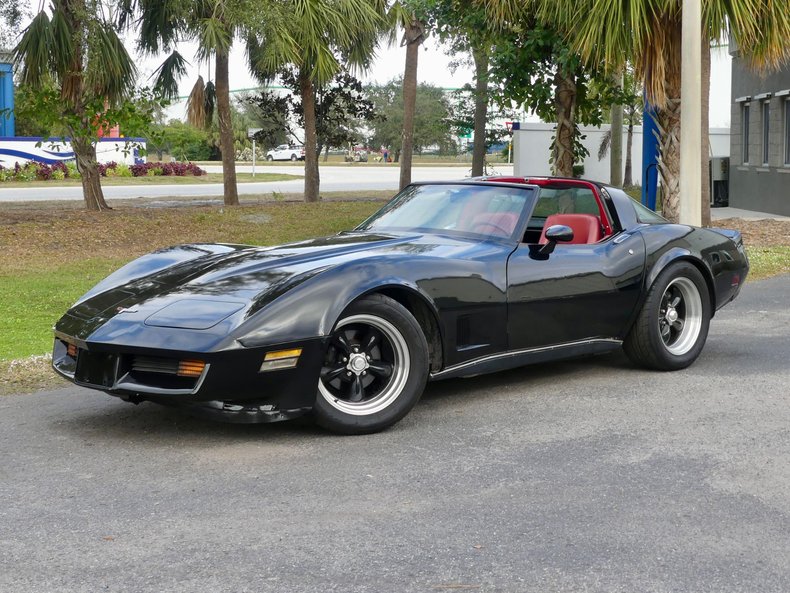 Chevrolet-Corvette-1979-Black-Red-1