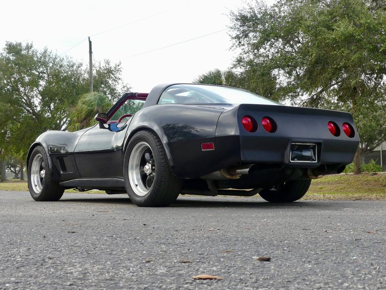Chevrolet-Corvette-1979-Black-Red-11