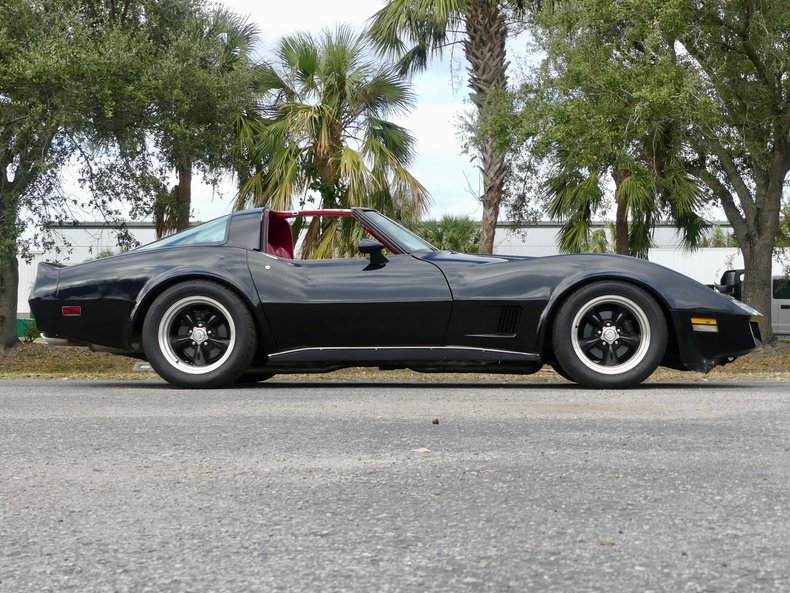 Chevrolet-Corvette-1979-Black-Red-18