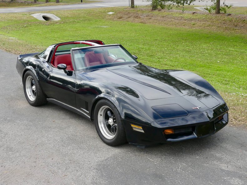 Chevrolet-Corvette-1979-Black-Red-20