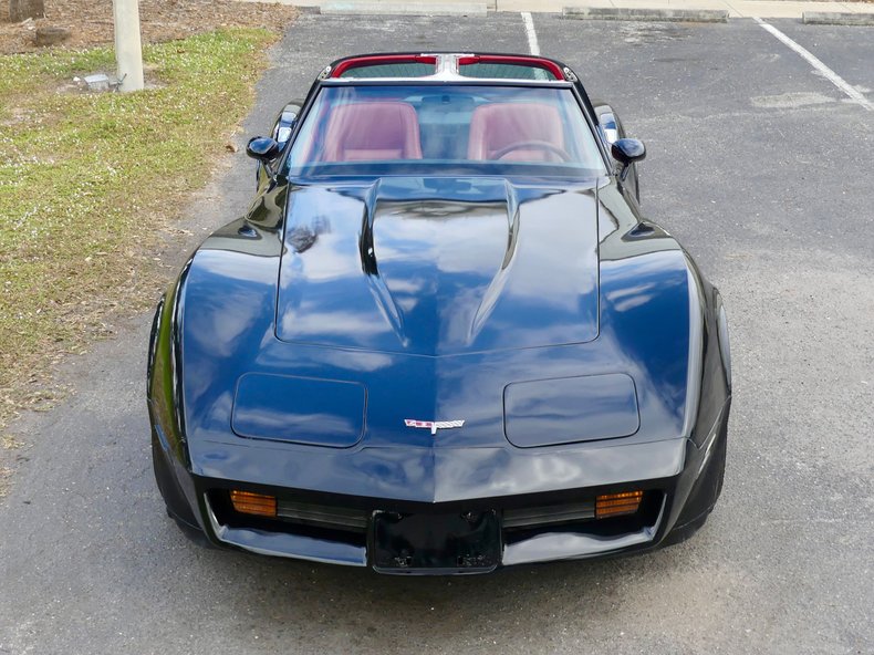Chevrolet-Corvette-1979-Black-Red-23