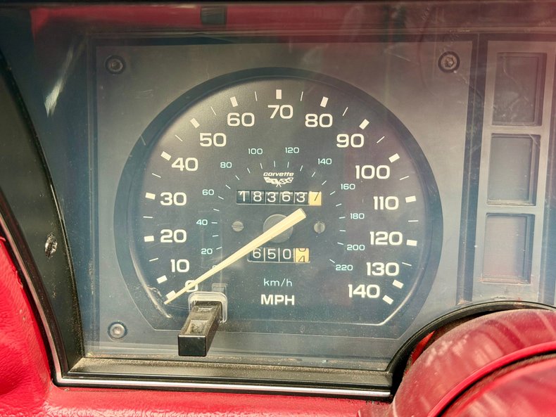 Chevrolet-Corvette-1979-Black-Red-27