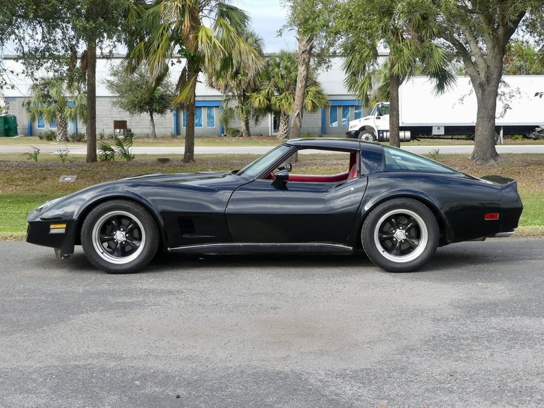 Chevrolet-Corvette-1979-Black-Red-5