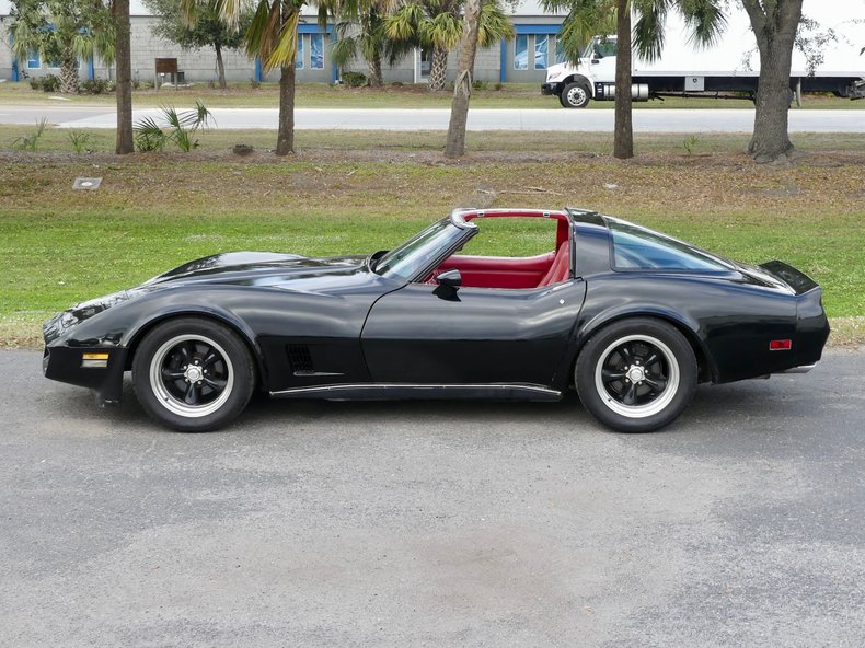Chevrolet-Corvette-1979-Black-Red-6