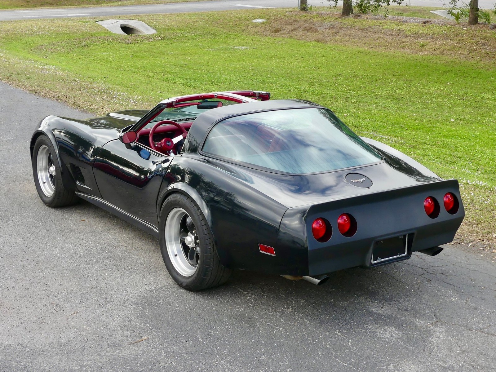 Chevrolet-Corvette-1979-Coupe-17