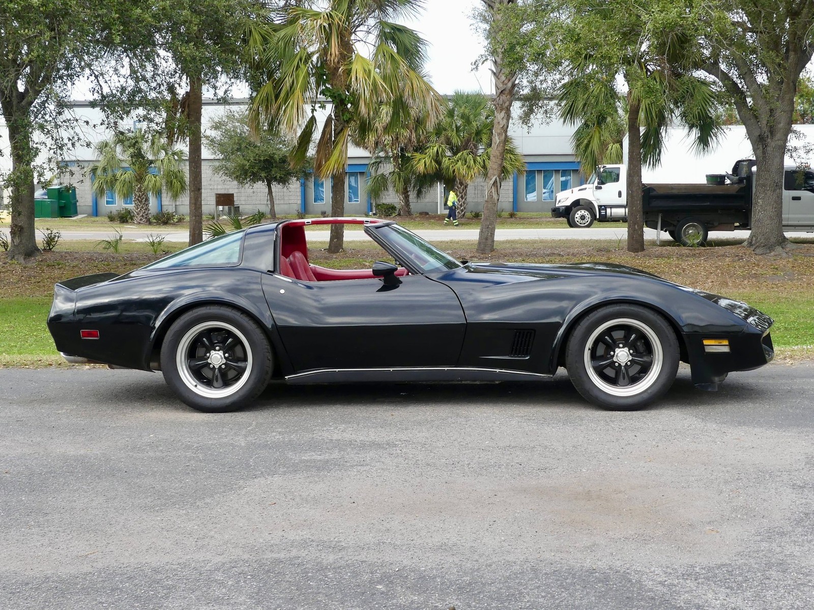 Chevrolet-Corvette-1979-Coupe-2