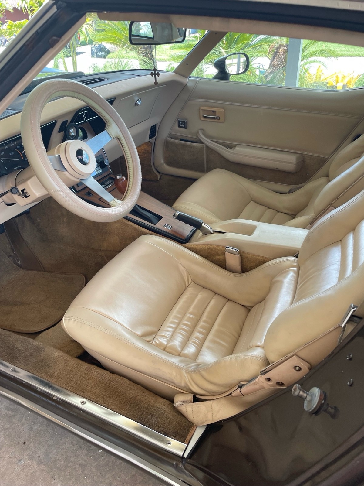 Chevrolet-Corvette-1979-Coupe-9