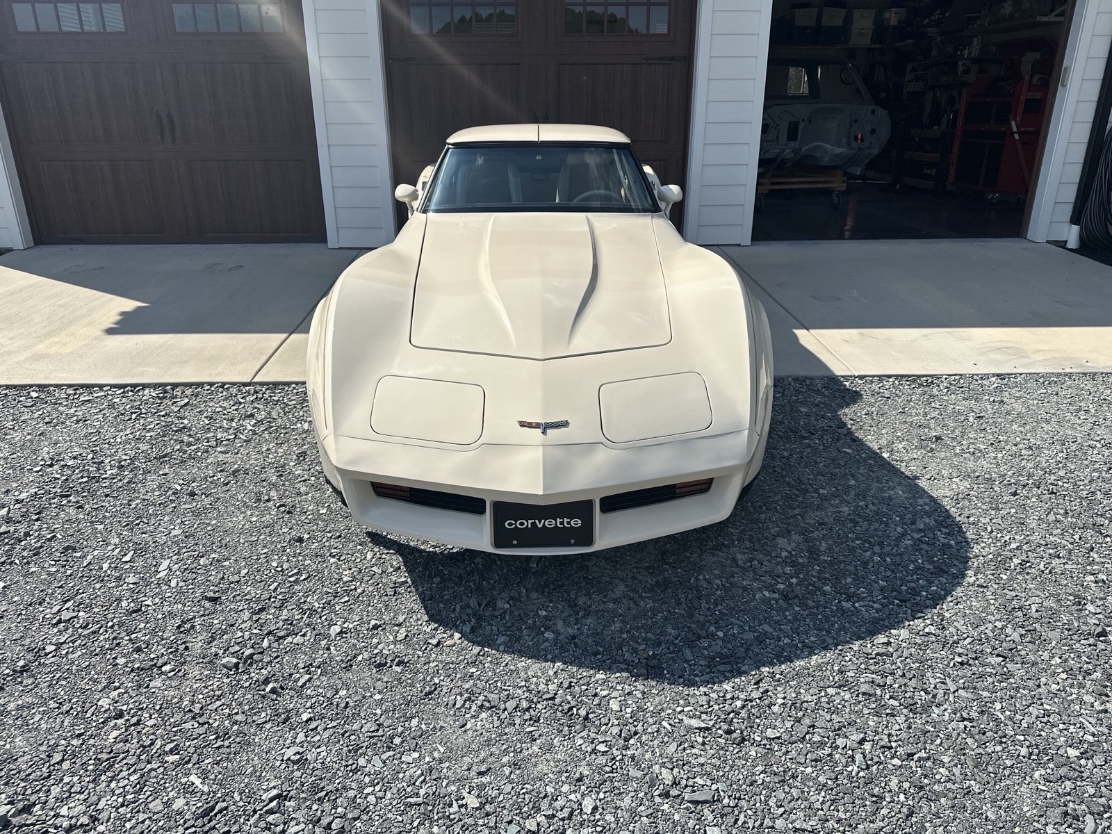 Chevrolet-Corvette-1980-19