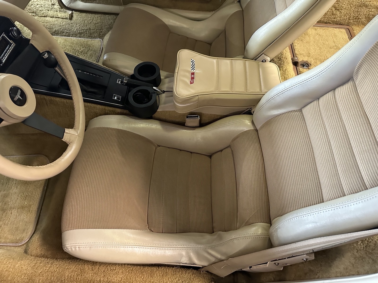 Chevrolet-Corvette-1980-7