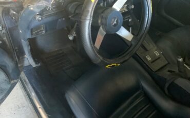 Chevrolet-Corvette-1981-Convertible-7