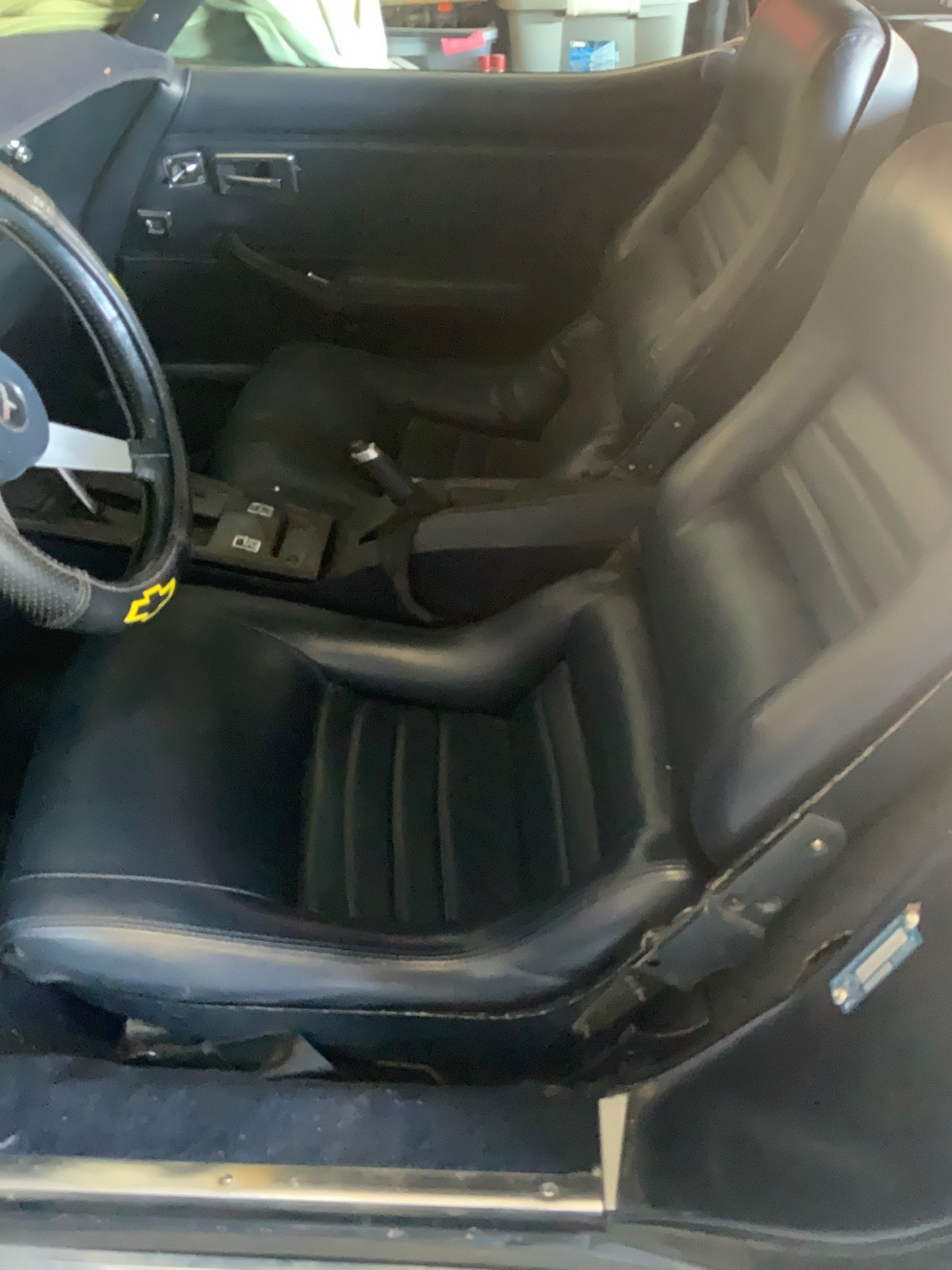 Chevrolet-Corvette-1981-Convertible-8