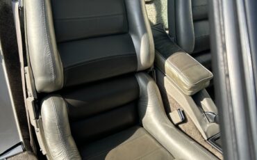 Chevrolet-Corvette-1982-Coupe-18