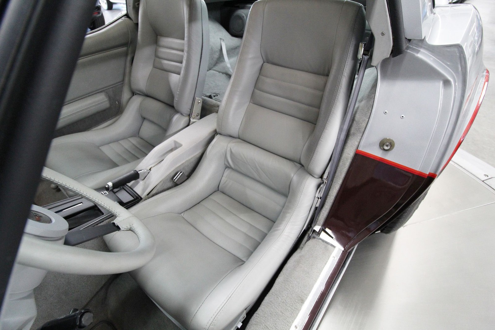 Chevrolet-Corvette-1982-Coupe-22