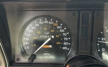 Chevrolet-Corvette-1982-Coupe-30