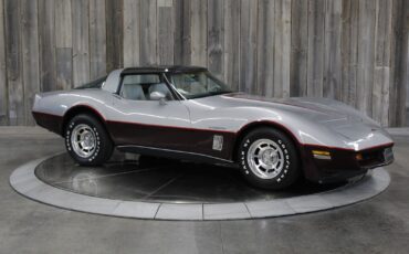 Chevrolet-Corvette-1982-Coupe-5