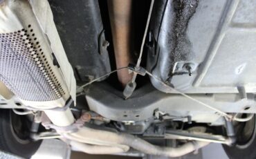 Chevrolet-Corvette-1982-Silver-Gray-11