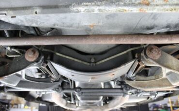 Chevrolet-Corvette-1982-Silver-Gray-15