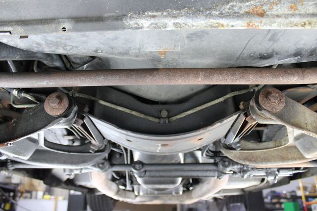 Chevrolet-Corvette-1982-Silver-Gray-15