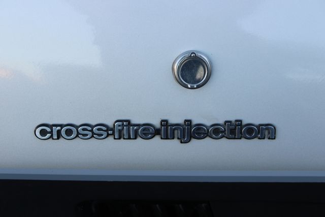 Chevrolet-Corvette-1982-Silver-Gray-44