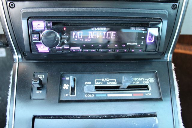 Chevrolet-Corvette-1982-Silver-Gray-5