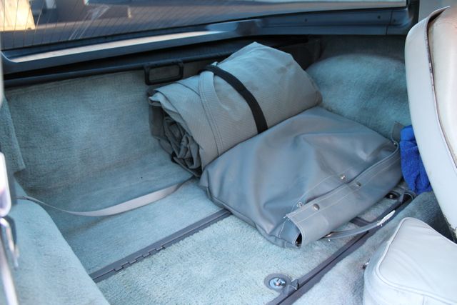 Chevrolet-Corvette-1982-Silver-Gray-7