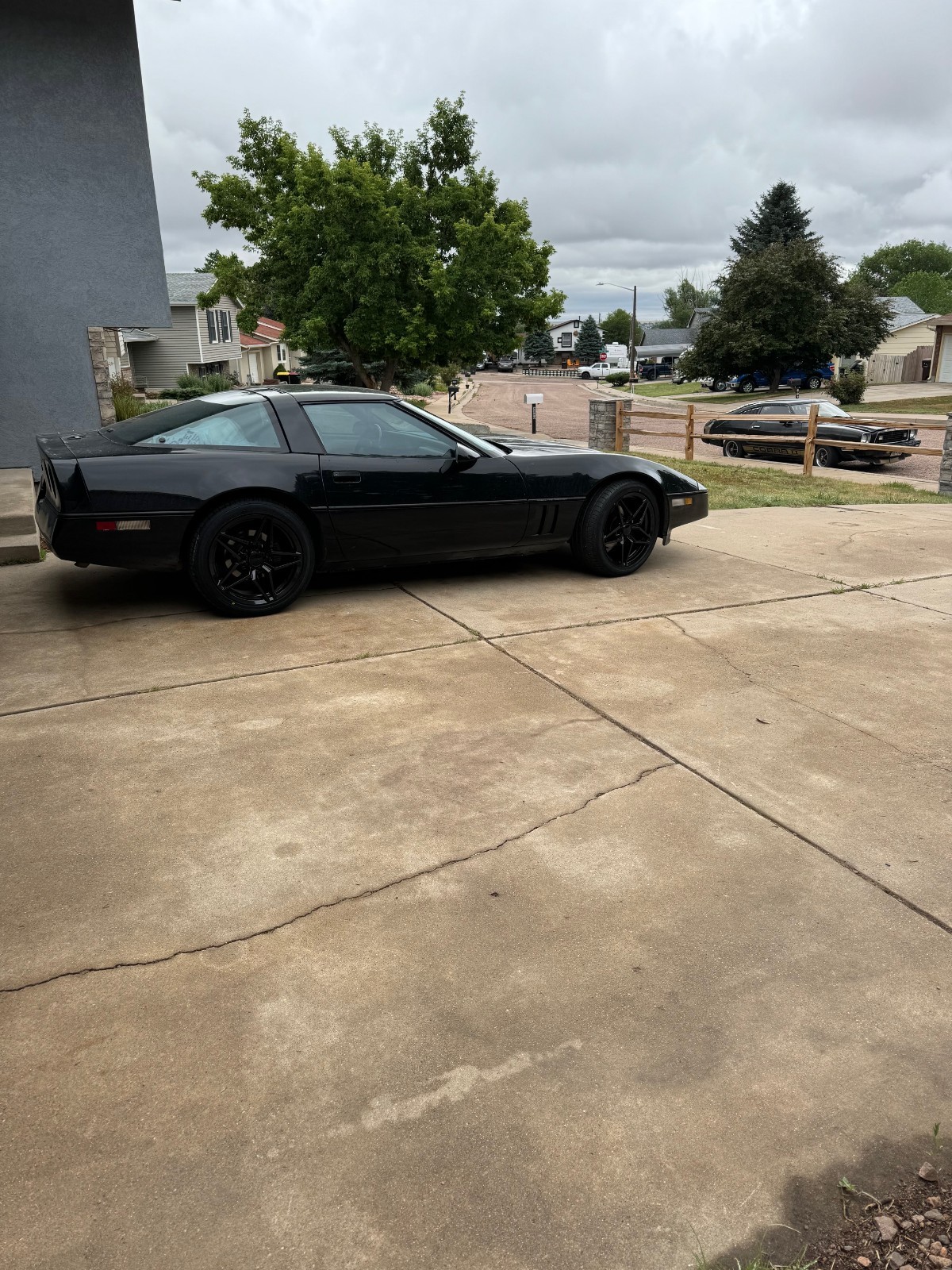 Chevrolet-Corvette-1984-Coupe-1