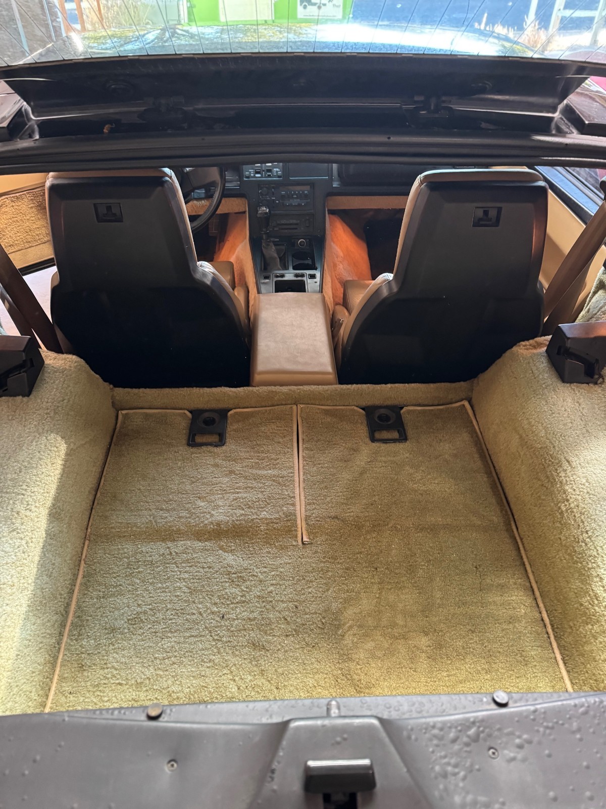 Chevrolet-Corvette-1984-Coupe-13