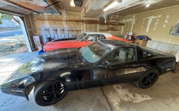 Chevrolet-Corvette-1984-Coupe-3