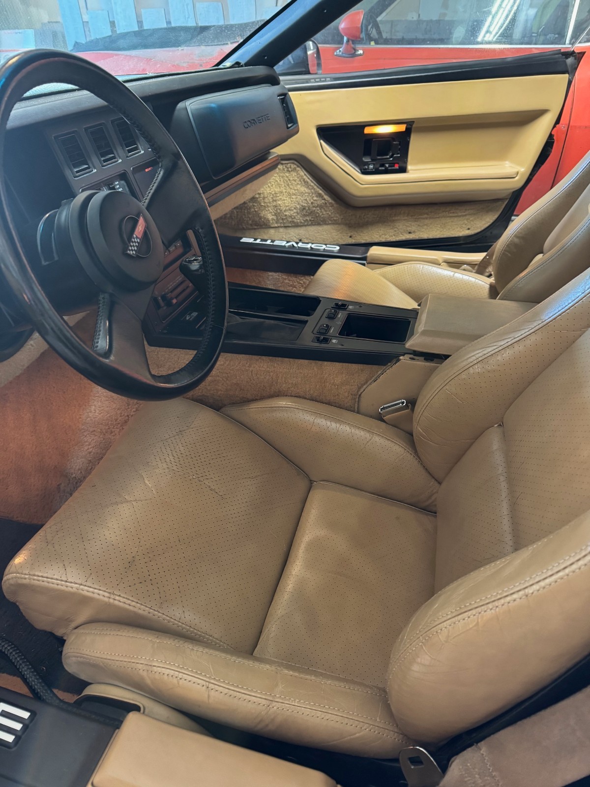 Chevrolet-Corvette-1984-Coupe-7