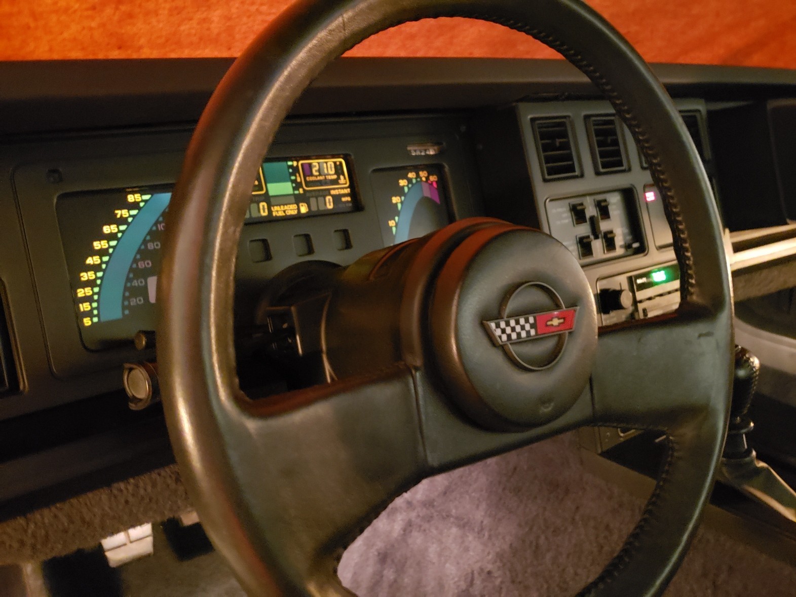 Chevrolet-Corvette-1985-Hatchback-11