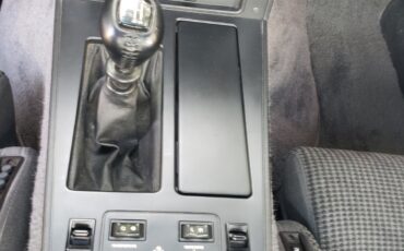 Chevrolet-Corvette-1985-Hatchback-14