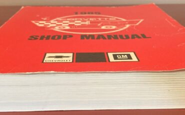 Chevrolet-Corvette-1985-Hatchback-28