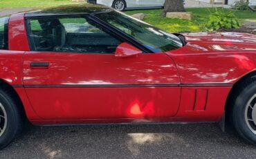 Chevrolet-Corvette-1985-Hatchback-3