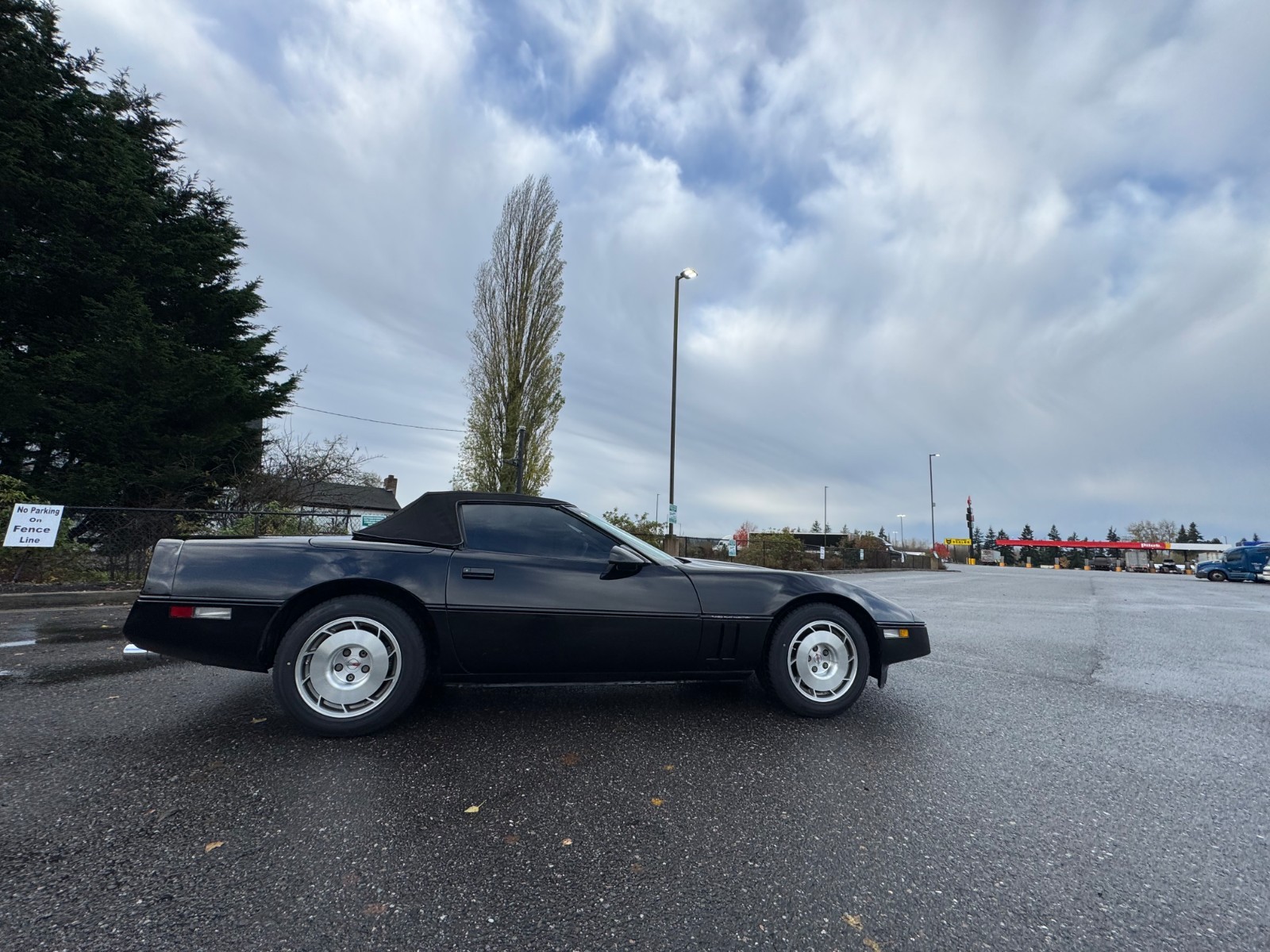 Chevrolet-Corvette-1986-Convertible-1
