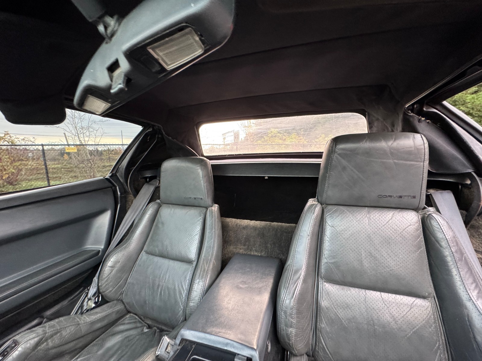 Chevrolet-Corvette-1986-Convertible-10