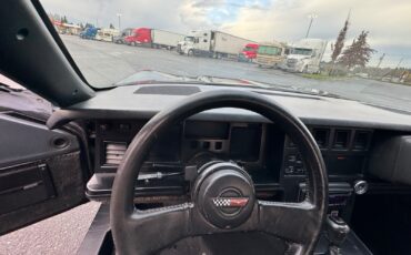 Chevrolet-Corvette-1986-Convertible-11