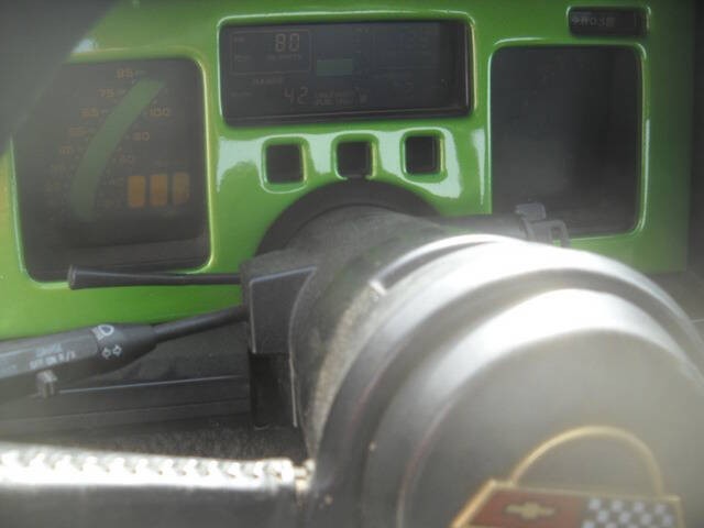 Chevrolet-Corvette-1986-Convertible-11