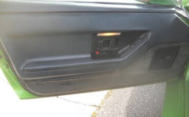 Chevrolet-Corvette-1986-Convertible-16