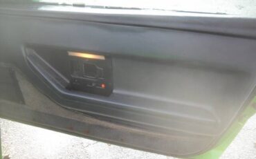 Chevrolet-Corvette-1986-Convertible-17