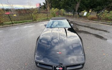 Chevrolet-Corvette-1986-Convertible-2