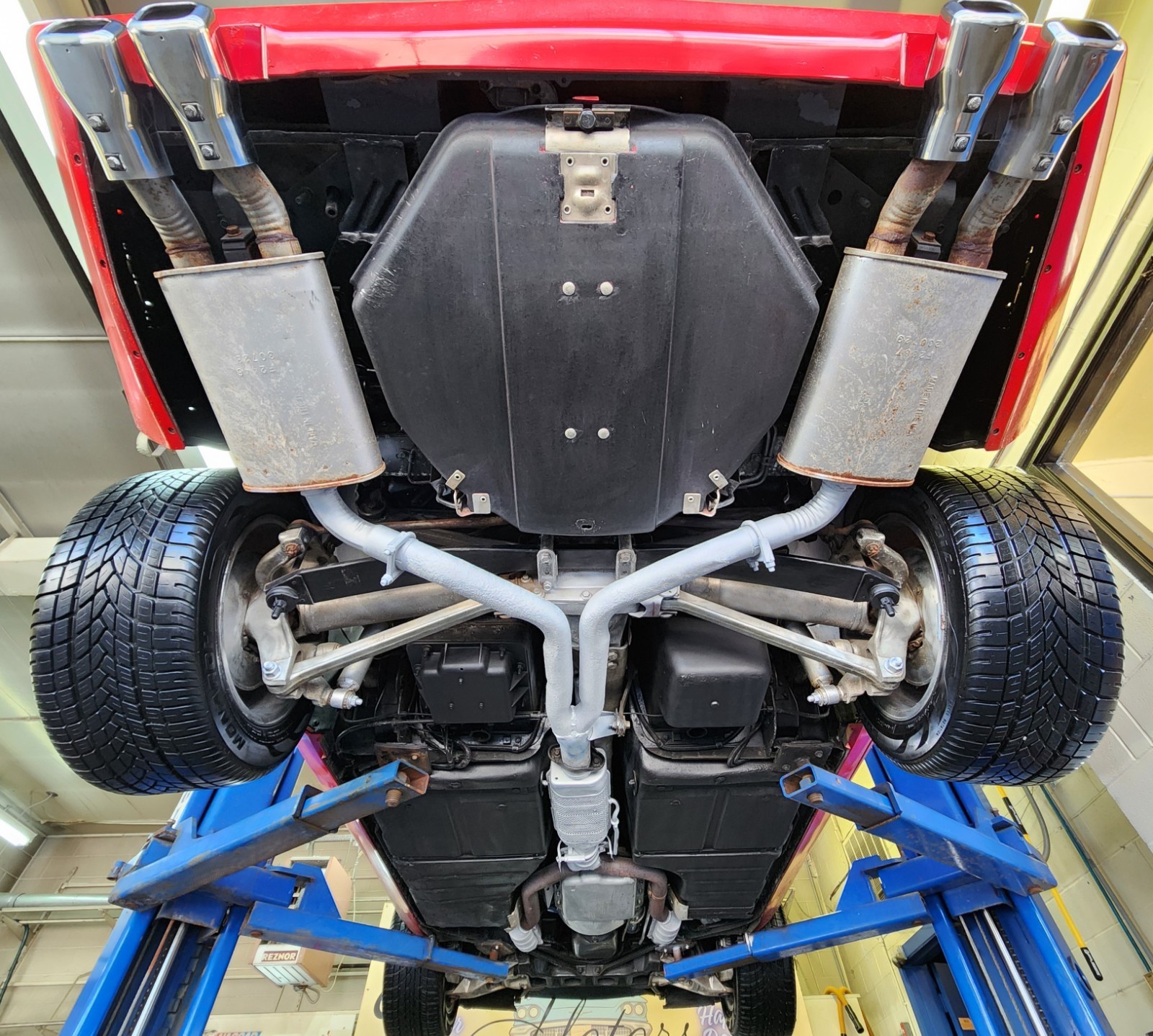 Chevrolet-Corvette-1986-Hatchback-15