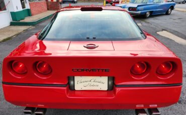 Chevrolet-Corvette-1986-Hatchback-23