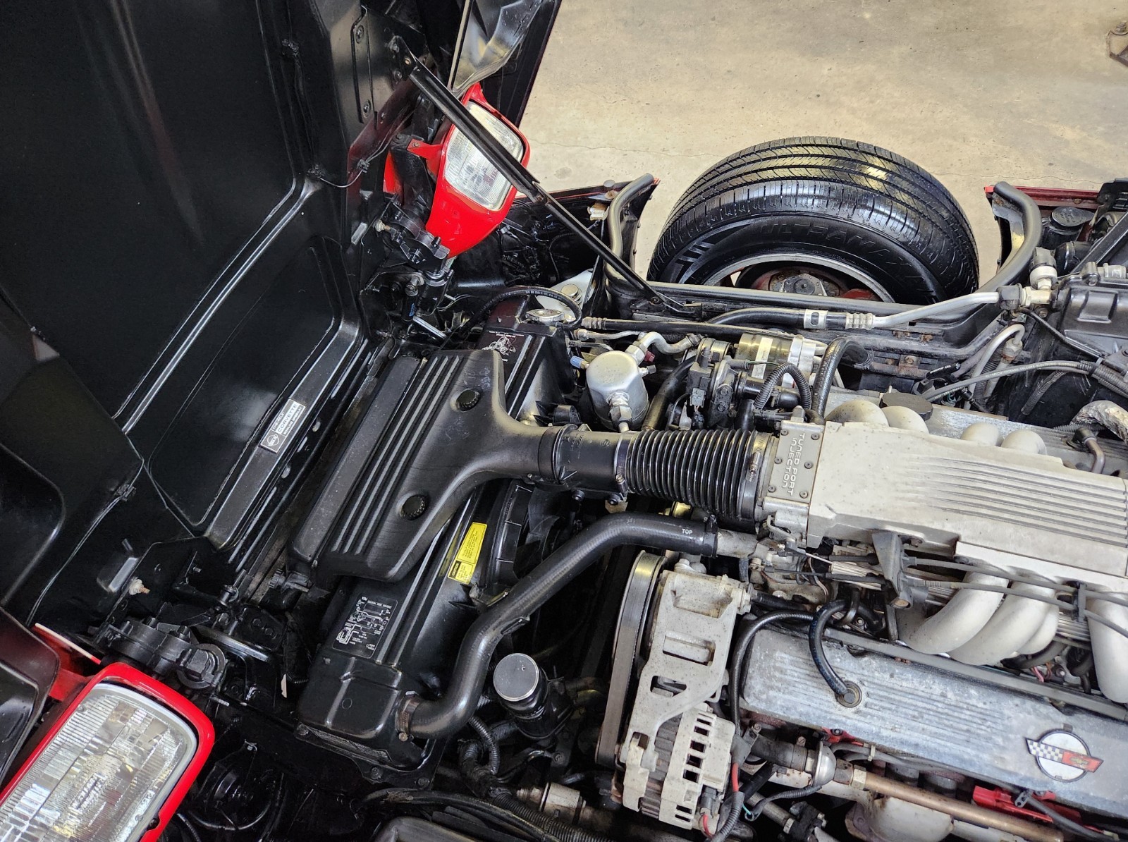 Chevrolet-Corvette-1986-Hatchback-7