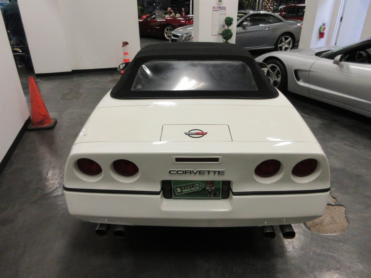 Chevrolet-Corvette-1987-Convertible-10